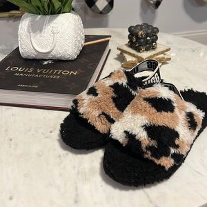 Lightly worn Ugg slippers